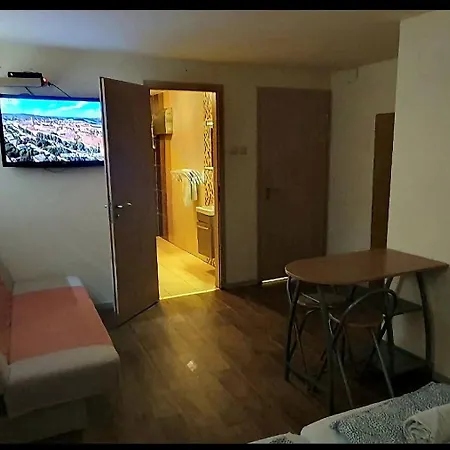 Pozsonyifirst Privat Rooms Margit Bridge Budapest Exterior photo
